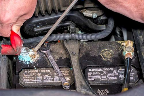 truck and car battery maintenance tips